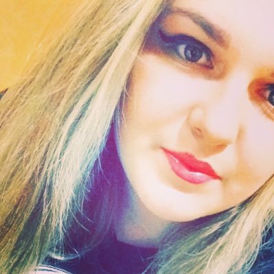 Profile Picture of Eva Dumontel (@EvaMaxeva22) on Twitter