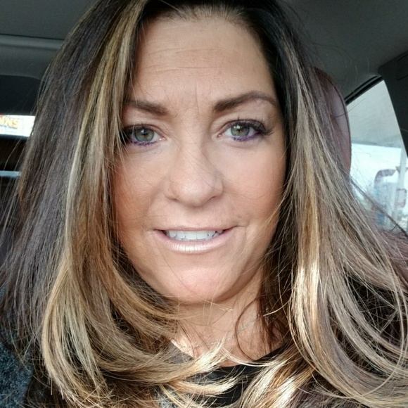 Profile Picture of Jody Classen (@jodyclassen72) on Poshmark