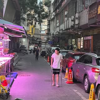 Profile Picture of BORING.TONY (@boring.tony) on Instagram