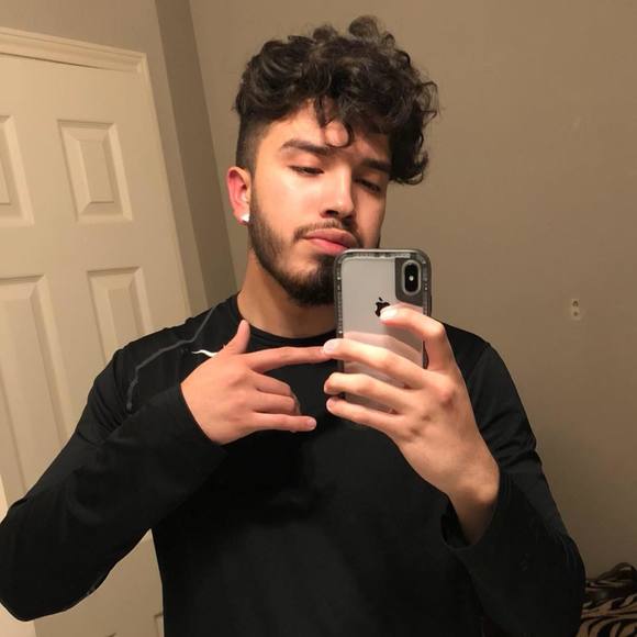 Profile Picture of Pedro Pichardo (@pedro_pichardo) on Poshmark