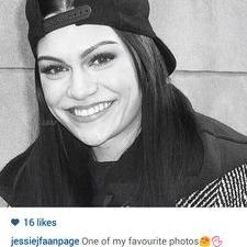 Profile Picture of ♡Sweet Talker☆ (@Holly_JessieJ) on Twitter