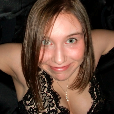 Profile Picture of Laura Lorenz (@tweet_n_lo) on Twitter