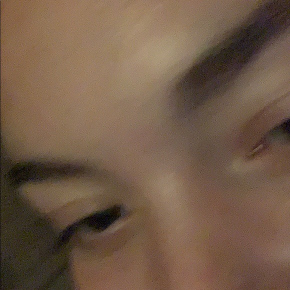 Profile Picture of Ellery Deschamps (@ellerydeschamps) on Poshmark