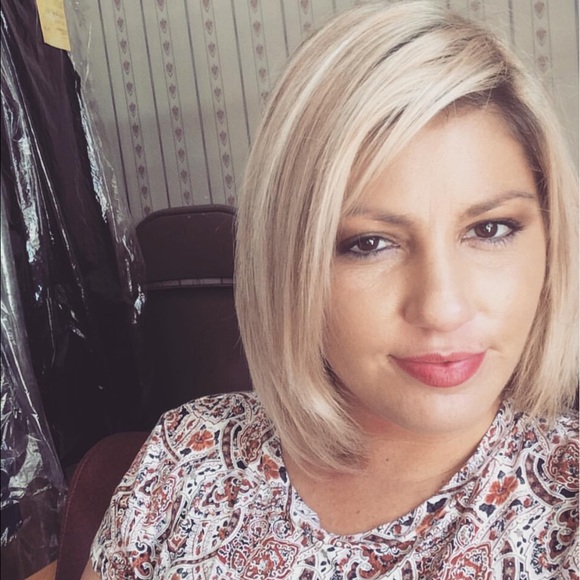 Profile Picture of Britanee Manifold (@britmanifold) on Poshmark