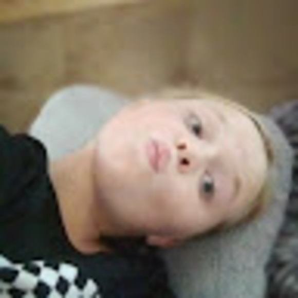 Profile Picture of Kendall Biezewski (@biezewskik) on Poshmark