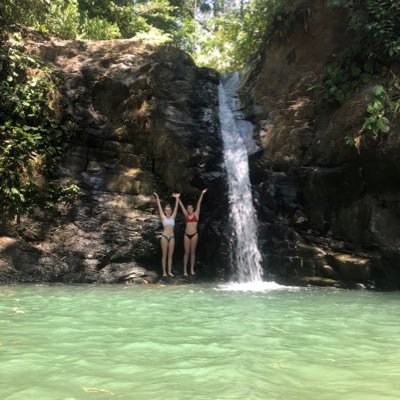 Profile Picture of Hilary (@FournierHilary) on Twitter