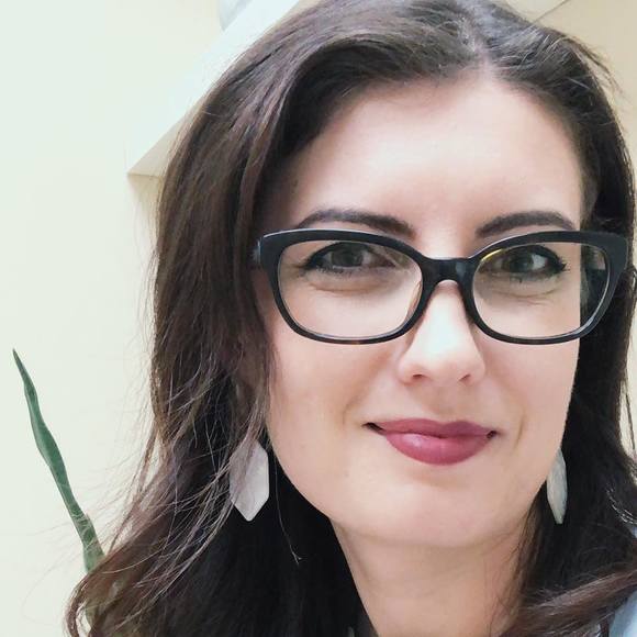 Profile Picture of Madalina Iordache (@madyiordache) on Poshmark