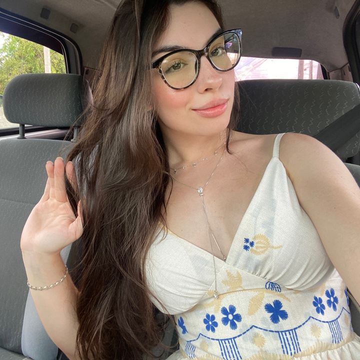 Profile Picture of Nicolle Picussa (@nicollepicussa) on Tiktok
