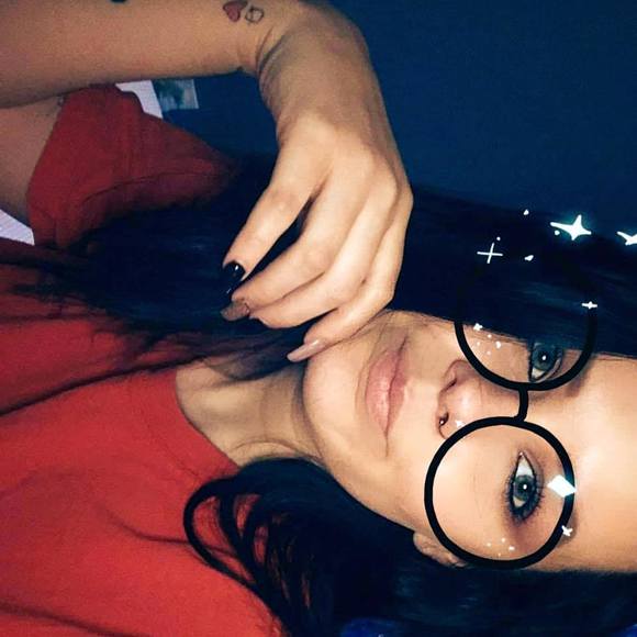 Profile Picture of Stevi Speropoulos (@stevinicole96) on Poshmark