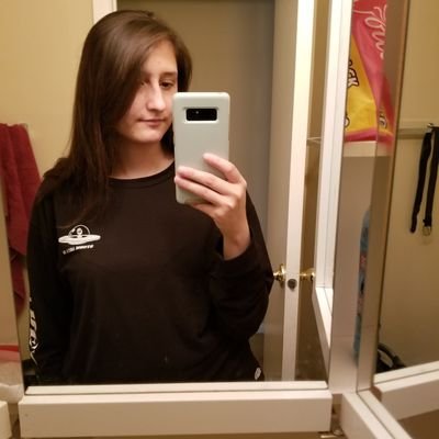 Profile Picture of Hayley (@Hayley_Castro97) on Twitter