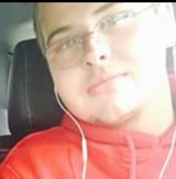 Profile Picture of Raymond Andrews (@raymond_andrews) on Poshmark