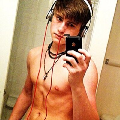 Profile Picture of Devin Monster Brewer (@abrahadabra90) on Twitter