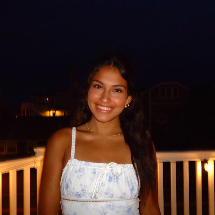 Profile Picture of Lily Perez (@@lily.perezz0) on Tiktok