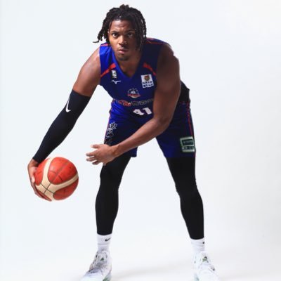 Profile Picture of Stephen Hurt (@FreeBucket41) on Twitter
