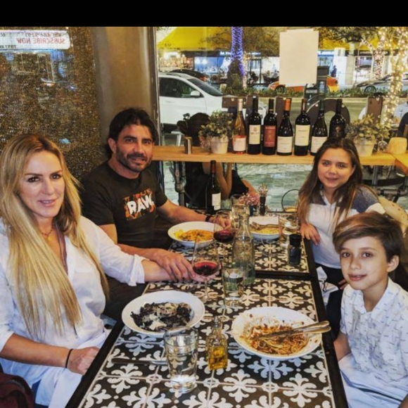 Profile Picture of Alan Chiriboga (@alanchiriboga) on Poshmark