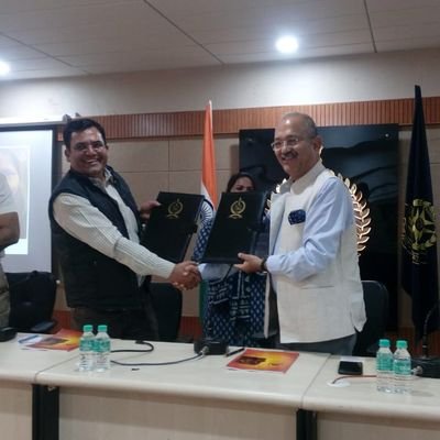 Profile Picture of Narendra Sharma (@nren_dra) on Twitter