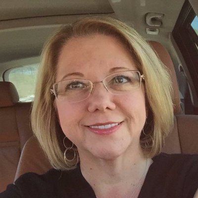 Profile Picture of Susan C Cooley (@TheOilSpa) on Twitter