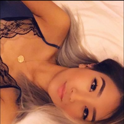 Shibas Don’t Cuddle („• _•„) - Twitter Profile Picture of Shibas Don’t Cuddle („• _•„) (@chaebutterr) on Twitter