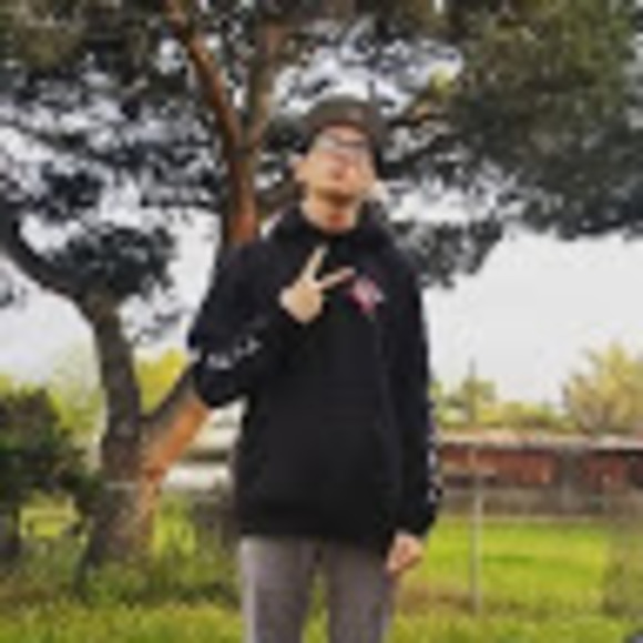 Profile Picture of Jacob Miranda (@jacobmiranda) on Poshmark