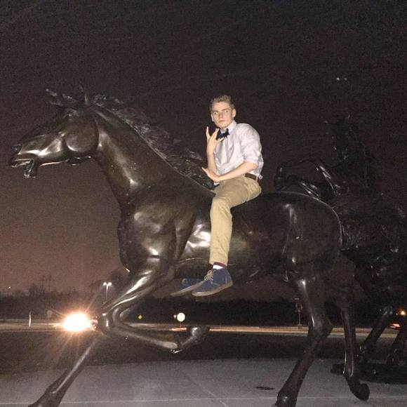 Profile Picture of Edge Rottgering (@buttmunch) on Poshmark