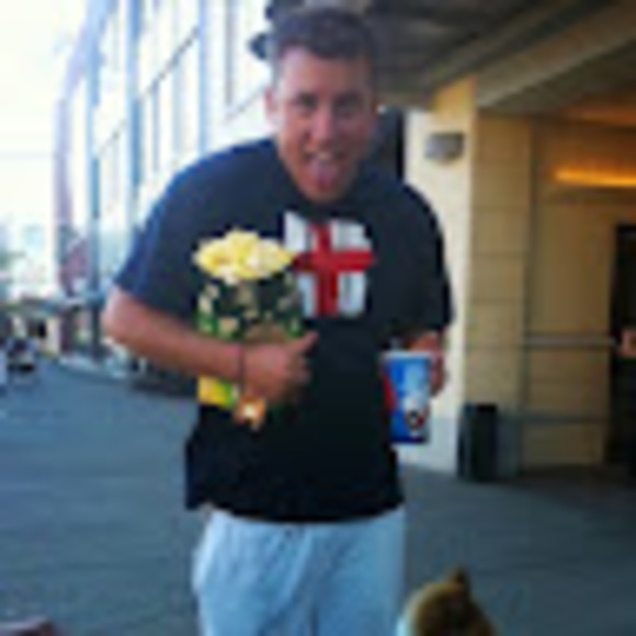 Jeff Barton - Poshmark Profile Picture of Jeff Barton (@jeff_barton) on Poshmark