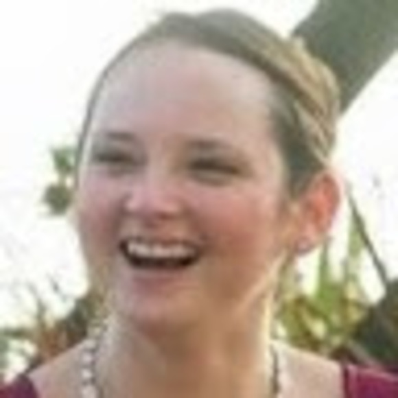 Profile Picture of Amy Crafford (@acrafford) on Poshmark