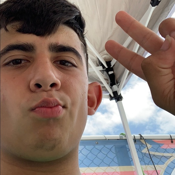 Profile Picture of Michael Salinas (@michael1099) on Poshmark