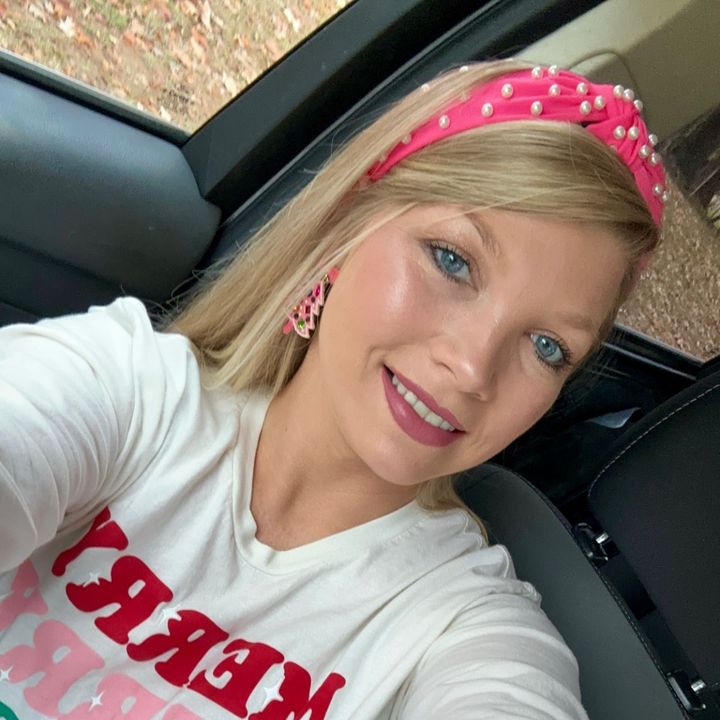 Profile Picture of Dee (@deannareed34) on Tiktok