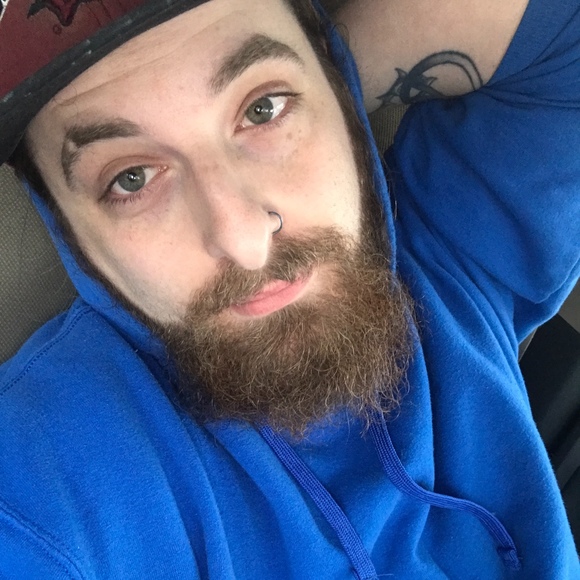 Profile Picture of Clay James (@claytonjamesss) on Poshmark