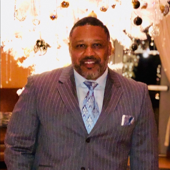 Profile Picture of Bryan Harris (@bullq357) on Poshmark