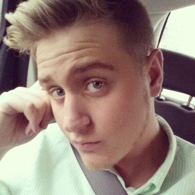 Profile Picture of BlondeBoy (@DanielAiken42) on Twitter