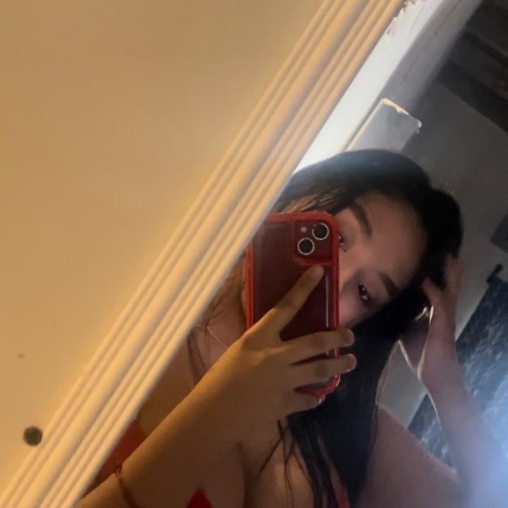 Profile Picture of 𝐈𝐯𝐚𝐧𝐧𝐚🍁 (@vannagonzalez10) on Tiktok