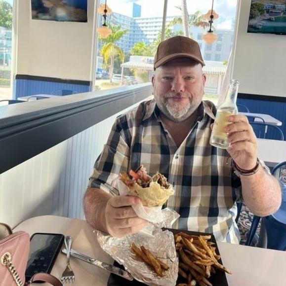 Profile Picture of Gustavo daniel Bassani (@gustavo_bassani) on Poshmark