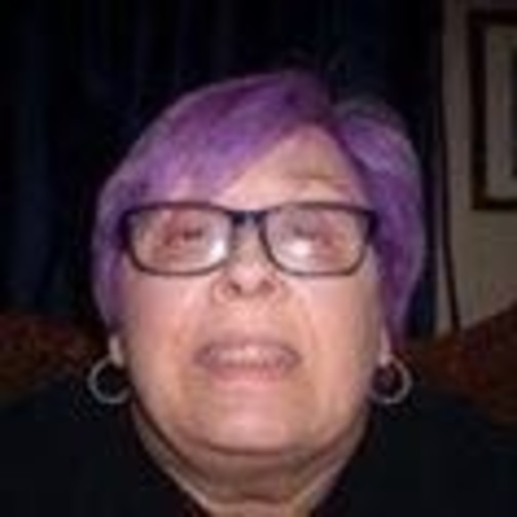 Profile Picture of Kathi Kishkorn (@kathikishkorn) on Poshmark