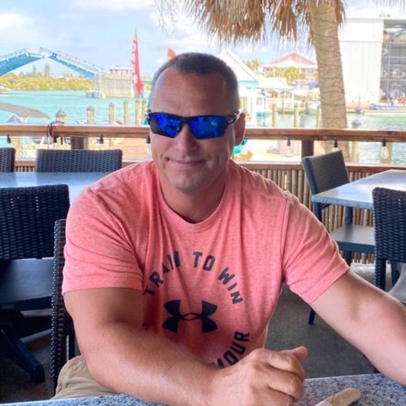 Profile Picture of Ryan Delagrange (@rdelagrange) on Poshmark