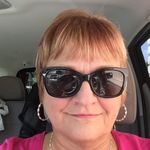 Profile Picture of Pamela Helman (@pamelahelman) on Instagram