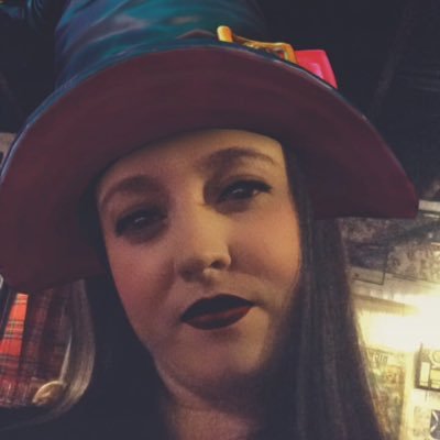 Profile Picture of Laura Hutton (@laurahutton123) on Twitter
