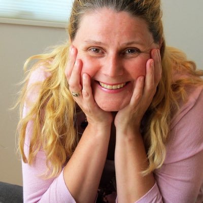 Profile Picture of Lady Positivity (@Lucienne_ritzen) on Twitter