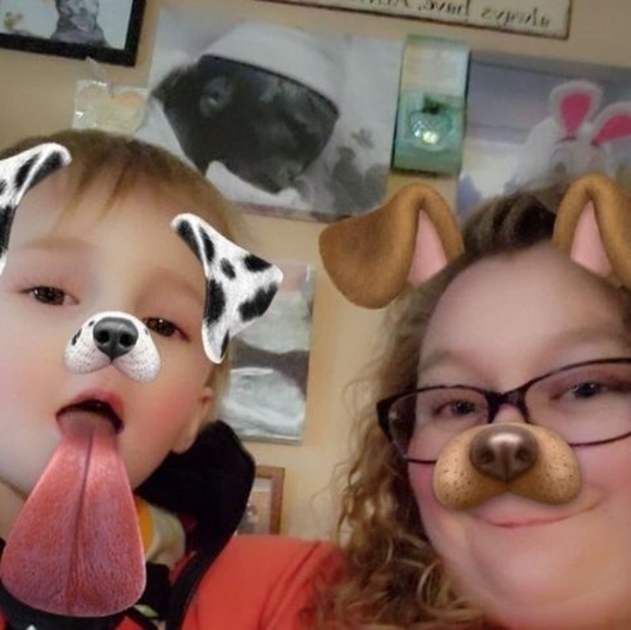 Profile Picture of Britney Matzick (@bdmatzick10) on Poshmark