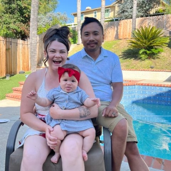 Profile Picture of Kaylin Pelotenia (@kaylinpelotenia) on Poshmark