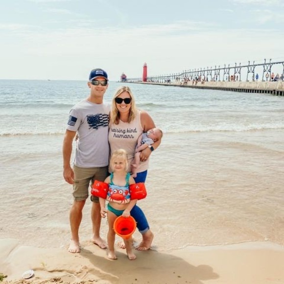 Profile Picture of Alysha Ruthven (@alyshamae5931) on Poshmark