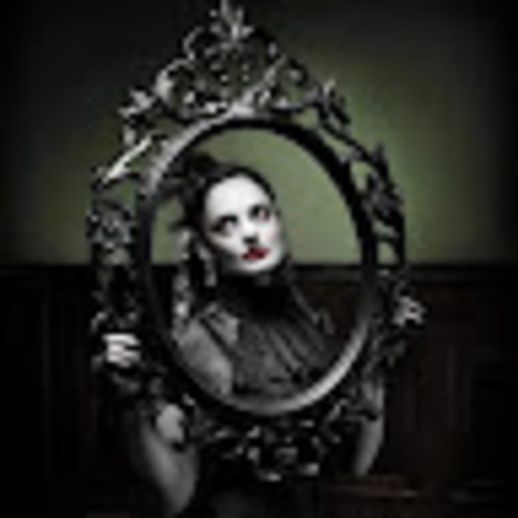 Profile Picture of Melisa Garneau (@melisagarneau) on Poshmark