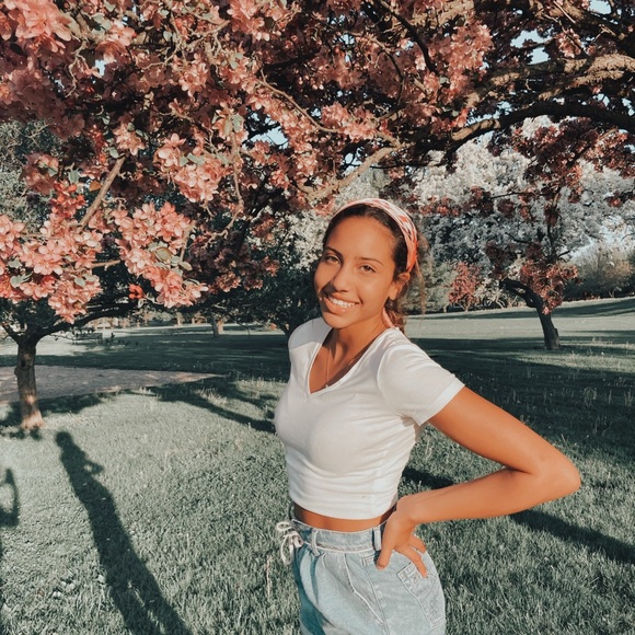 Profile Picture of Kennedy Ramshaw (@kennedyramshaw) on Poshmark