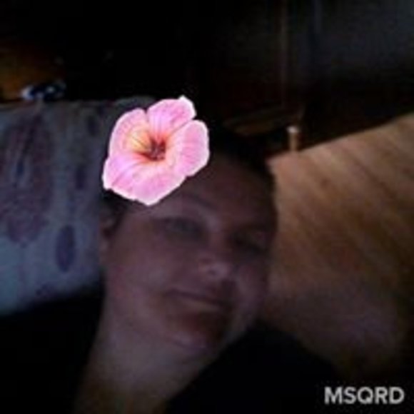 Profile Picture of Constance Kranyik (@ckranyik) on Poshmark