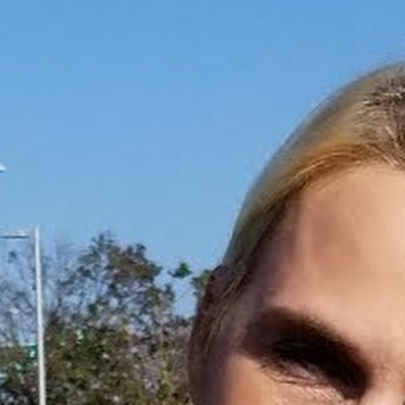 Profile Picture of Sheila Casey (@casey8365) on Poshmark