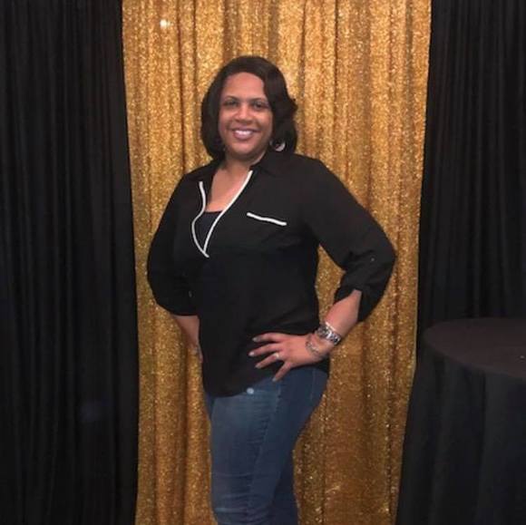 Profile Picture of Stacey Alexander (@starenshe) on Poshmark