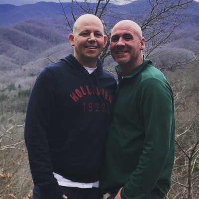 Profile Picture of Christopher Looper (@chris_looper) on Twitter