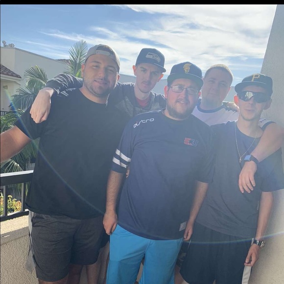 Profile Picture of Zach Cirrincione (@zachcirrincione) on Poshmark