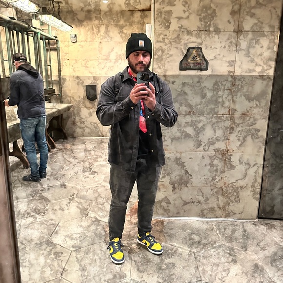 Profile Picture of Joel Toscano (@joeltoscano) on Poshmark