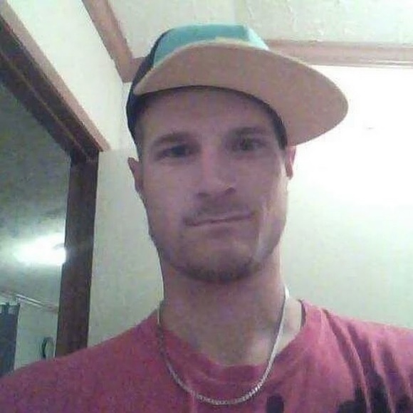 Profile Picture of David Harr (@davidharr2011) on Poshmark